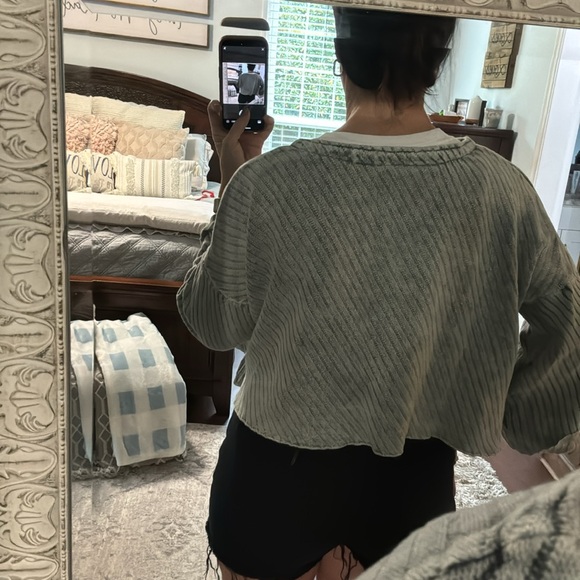 Mustard Seed Gray Cropped Ribbed Sweater Size M - Picture 5 of 9